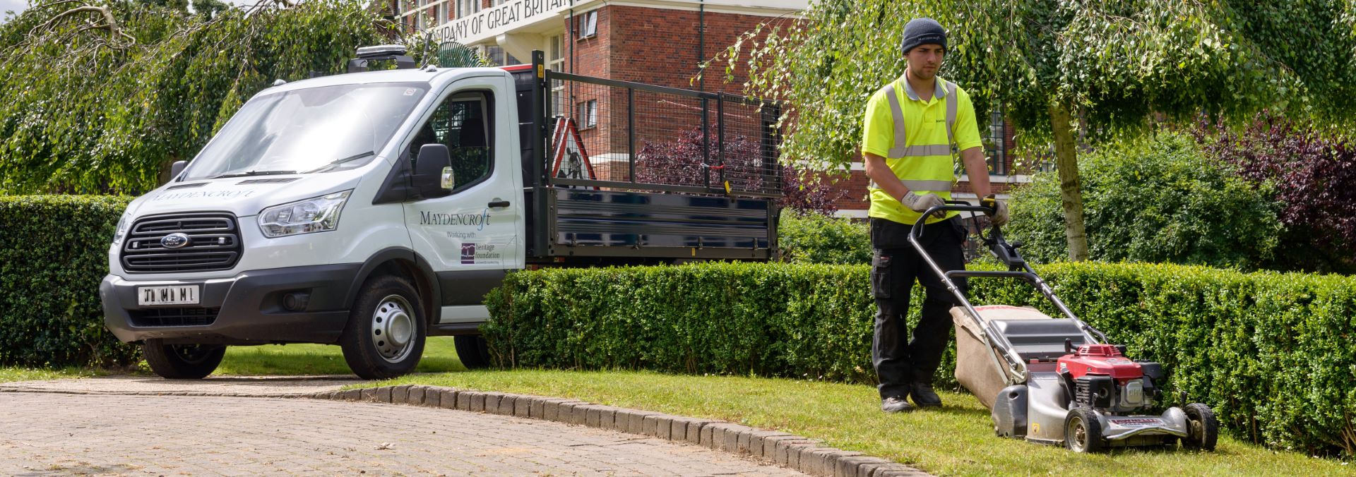 Maydencroft Local authority grounds maintenance